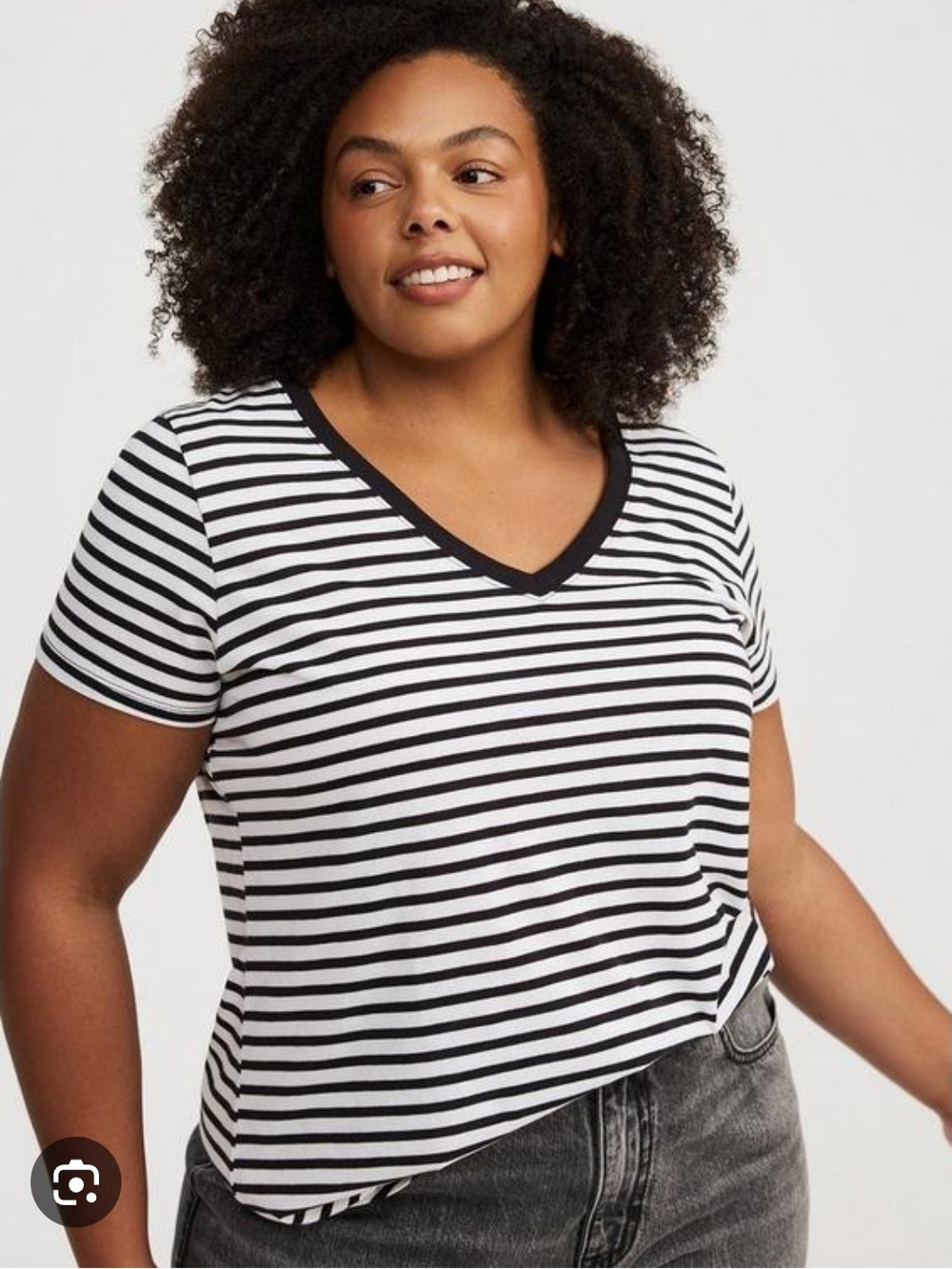 Torrid NWT Sz 2 Black and White Striped V-Neck Tee